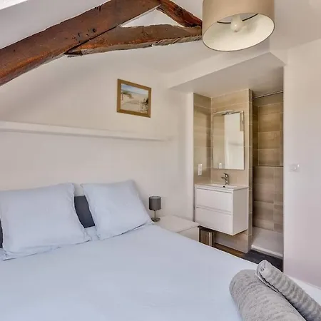 Bright Duplex St Mathieu - Rooftop View